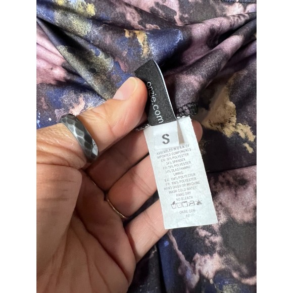 Onzie Multicolor Tie-Dye Leggings - Picture 9 of 10